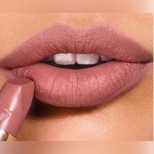 Charlotte Tilbury Mini Size Very Victoria Lipstick
